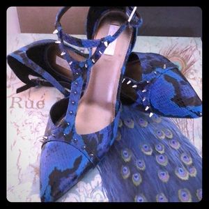 NEW blue studded spike snakeskin Rachel Roy heels